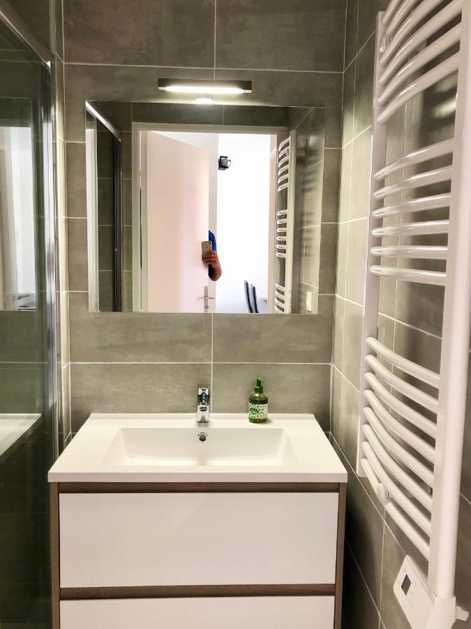 Apartment Newly Renovated Aircond-Wifi-Pool-Sea View-150M To Beaches- Saint Aygulf Exterior photo