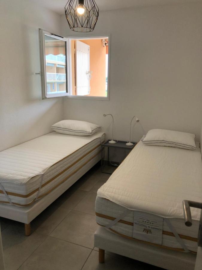 Apartment Newly Renovated Aircond-Wifi-Pool-Sea View-150M To Beaches- Saint Aygulf Exterior photo
